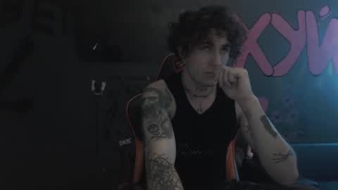 Snapshot of min1pekka chatting on 28, 9, 2025 Max online show from 28, 9, 2025