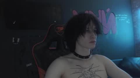 Snapshot of min1pekka chatting on 5, 10, 2025 Max online show from 5, 10, 2025