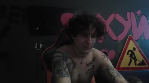 Snapshot of min1pekka chatting on 13, 11, 2025 Max online show from 13, 11, 2025