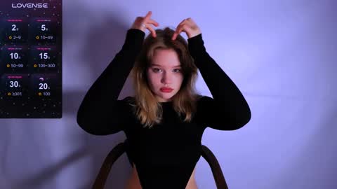 hi Im Mina  online show from 11, 2, 2025