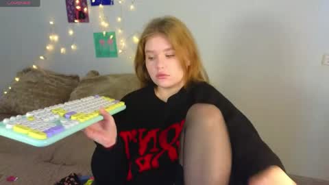 hi Im Mina  online show from 23, 4, 2026