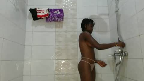 Snapshot of minatah6 chatting on 8, 11, 2025 minatah6 online show from 8, 11, 2025