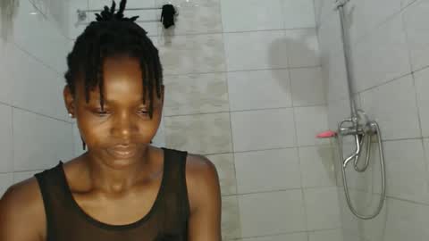 Snapshot of minatah6 chatting on 11, 11, 2025 minatah6 online show from 11, 11, 2025