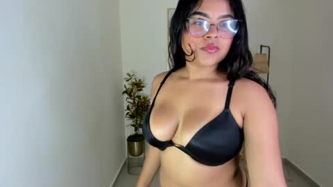 Snapshot of mindy_claker chatting on 9, 5, 2026 Mindy online show from 9, 5, 2026