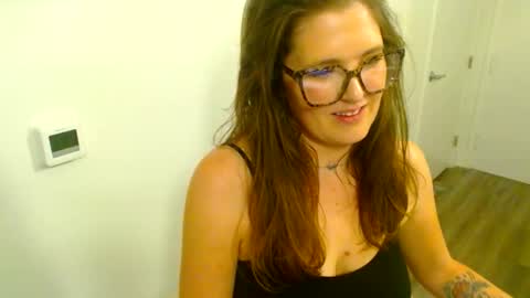 Mindy online show from 28, 4, 2026