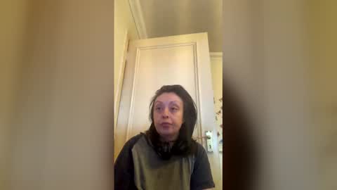 Snapshot of mindyourbusiness123 chatting on 4, 4, 2026 please subscribe to my fansly please no video or photos must be recorded or re sold online show from 4, 4, 2026