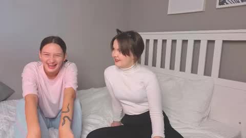 KarinaLeila online show from 16, 9, 2025