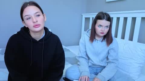 KarinaLeila online show from 1, 10, 2025