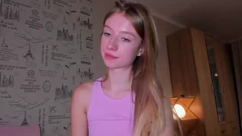 Snapshot of minidiva_ chatting on 24, 10, 2025 Amelia online show from 24, 10, 2025