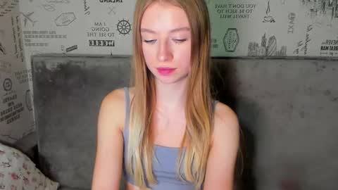 Snapshot of minidiva_ chatting on 27, 11, 2025 Amelia online show from 27, 11, 2025