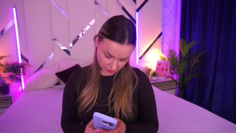 minifox_ online show from 25, 11, 2025