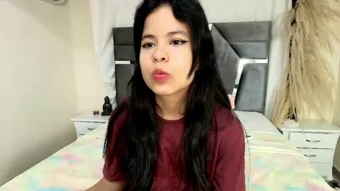 minilove_01 online show from 25, 4, 2026