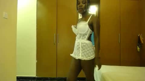 Snapshot of minnie_lila chatting on 12, 9, 2025 Lila online show from 12, 9, 2025