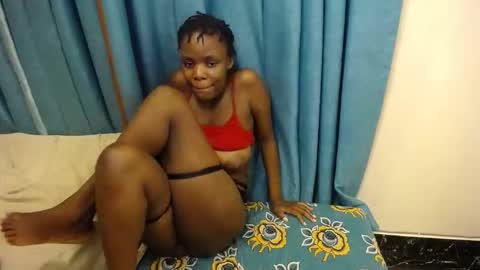 Snapshot of minnie_lila chatting on 19, 11, 2025 Lila online show from 19, 11, 2025