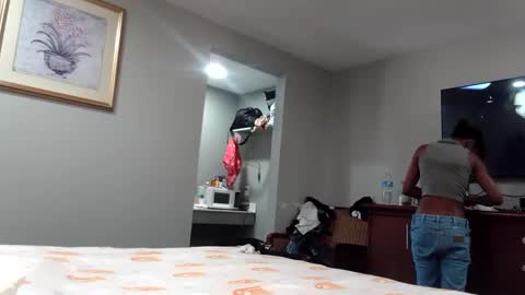 minniehunney online show from 13, 9, 2025