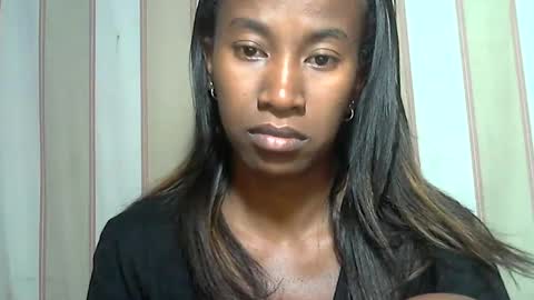 minouch211907 online show from 9, 3, 2025