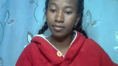minouch211907 online show from 19, 4, 2026