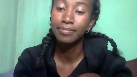minouch211907 online show from 28, 4, 2026