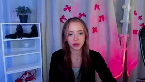 Snapshot of mipsymipson chatting on 12, 2, 2025 NEXT STREAM NOVEMBER 27282930 online show from 12, 2, 2025