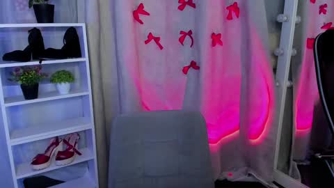 Snapshot of mipsymipson chatting on 13, 2, 2025 NEXT STREAM NOVEMBER 27282930 online show from 13, 2, 2025