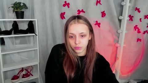 Snapshot of mipsymipson chatting on 18, 2, 2025 NEXT STREAM NOVEMBER 27282930 online show from 18, 2, 2025