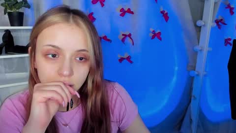 Snapshot of mipsymipson chatting on 21, 2, 2025 NEXT STREAM NOVEMBER 27282930 online show from 21, 2, 2025