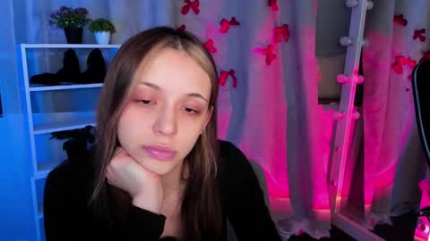 Snapshot of mipsymipson chatting on 6, 3, 2025 NEXT STREAM NOVEMBER 27282930 online show from 6, 3, 2025