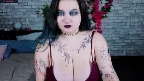 Snapshot of mira_fyre chatting on 7, 10, 2025 MIra online show from 7, 10, 2025