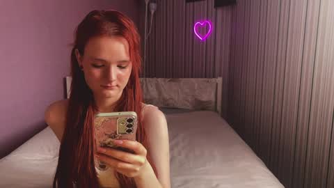 Snapshot of mira_jess chatting on 28, 5, 2026 Mira Help me get my thumbs up online show from 28, 5, 2026