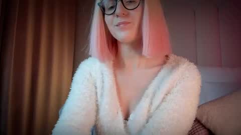 Snapshot of mira_kraviz chatting on 30, 11, 2025 Mira online show from 30, 11, 2025