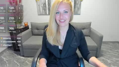 Snapshot of mira_whitme chatting on 11, 5, 2026 Mira online show from 11, 5, 2026