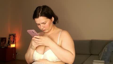 Meera online show from 25, 4, 2026