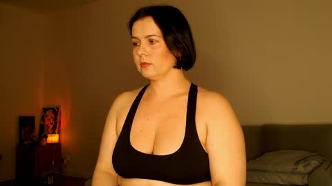 Meera online show from 27, 4, 2026