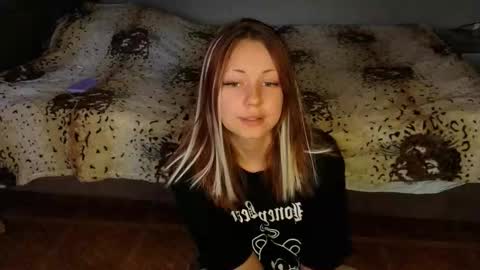 Snapshot of mirahardmanxx chatting on 5, 11, 2025 Happy New Year online show from 5, 11, 2025