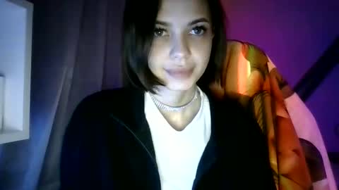 MiraLaPics online show from 20, 4, 2026
