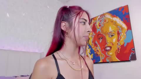 Snapshot of mirandaa_rogers chatting on 23, 10, 2025 Miranda Rogers online show from 23, 10, 2025