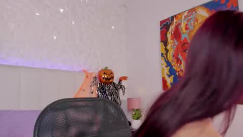 Snapshot of mirandaa_rogers chatting on 2, 11, 2025 Miranda Rogers online show from 2, 11, 2025