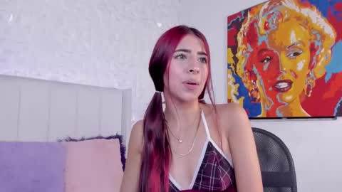 Snapshot of mirandaa_rogers chatting on 4, 11, 2025 Miranda Rogers online show from 4, 11, 2025