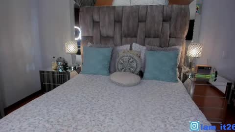 Snapshot of mirandacollins_ chatting on 20, 5, 2026 Miranda online show from 20, 5, 2026