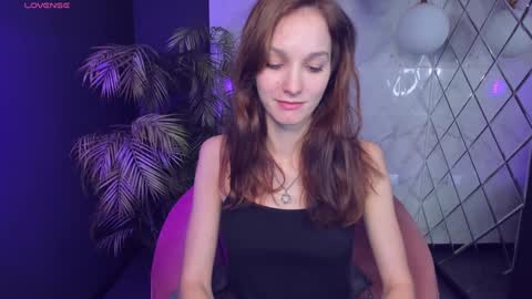 Snapshot of mirandaglow chatting on 4, 12, 2024 Miranda online show from 4, 12, 2024