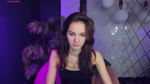 Snapshot of mirandaglow chatting on 5, 12, 2024 Miranda online show from 5, 12, 2024