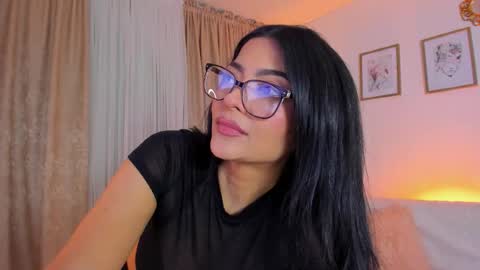 Snapshot of mirandasachs chatting on 2, 10, 2025 Miranda online show from 2, 10, 2025