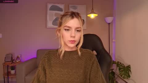 Snapshot of mirandashaw chatting on 9, 2, 2025 Miranda Shaw online show from 9, 2, 2025