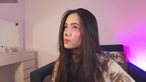 KRAVE  online show from 25, 7, 2026