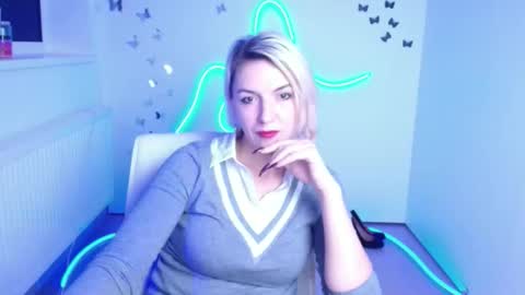 Mishelle online show from 4, 12, 2025