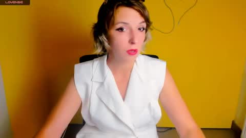 Mishelle online show from 4, 8, 2026