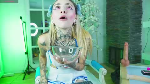 miss___angel online show from 22, 4, 2026