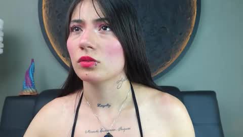 Charlotte online show from 18, 11, 2025