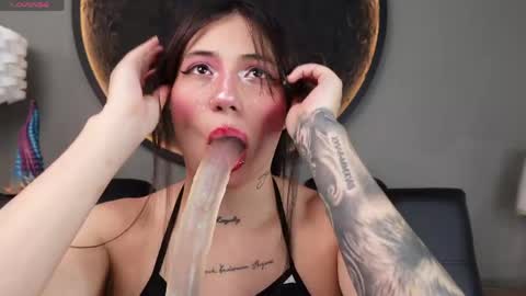 Charlotte online show from 18, 4, 2026