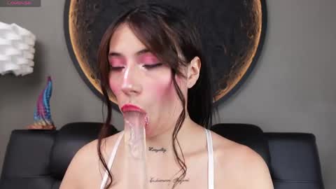 Charlotte online show from 20, 4, 2026